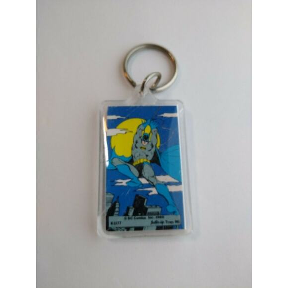Batman Swinging Keychain 1989 Original Licensed Official DC Comics Button Up - Picture 4 of 4